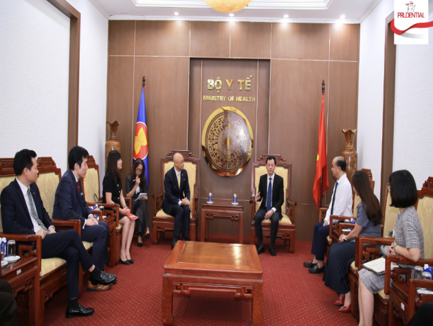 Prudential Việt Nam chung tay khắc phục hậu quả sau mưa lũ, trao gửi yêu thương đến người dân khu vực bị ảnh hưởng